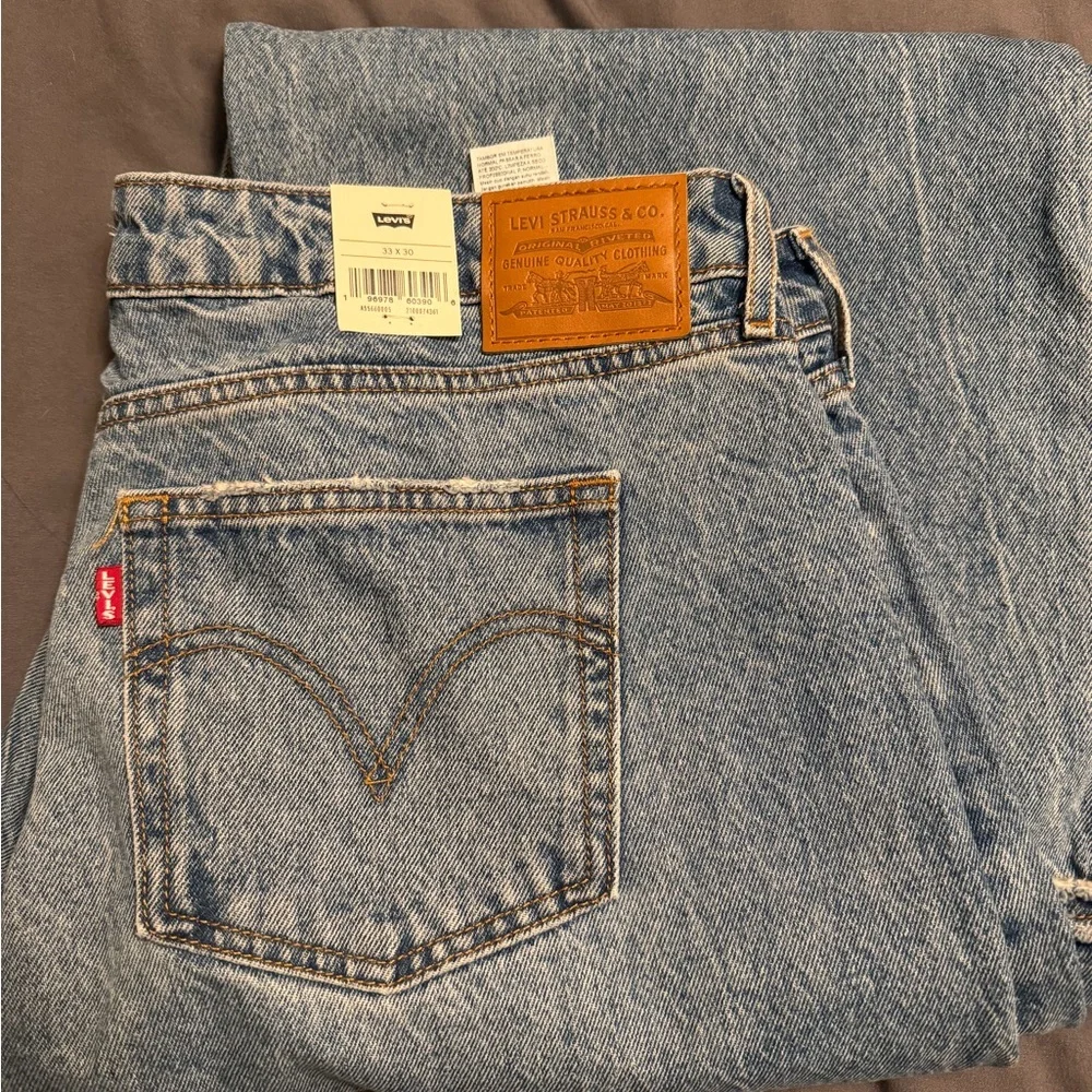 Levi's Light Blue Denim Jeans - Picture 2 of 3